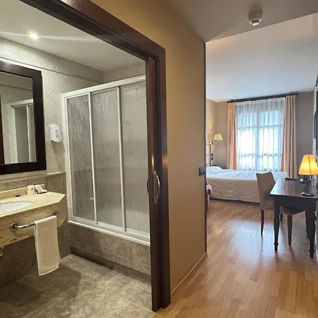 Hotel Cotiella 3*