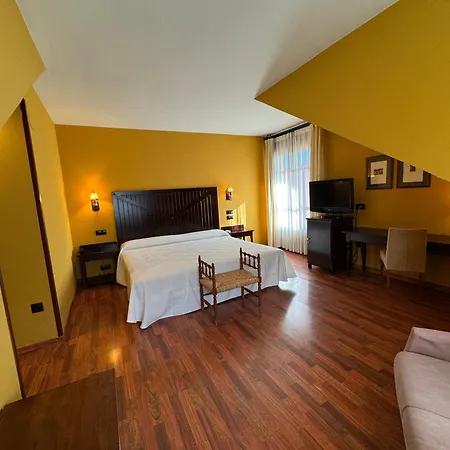 Hotel Cotiella Campo (Huesca)