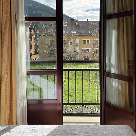 Cotiella Hotel Campo (Huesca)