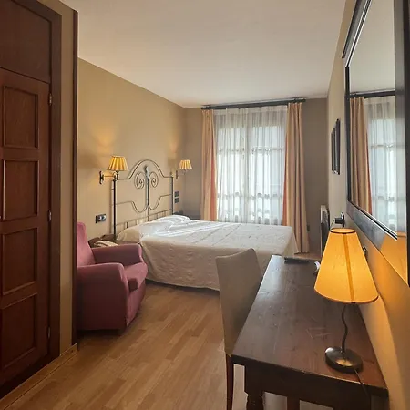 Hotel Cotiella 3*
