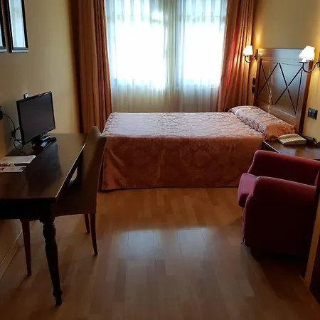 Hotel Cotiella Campo (Huesca)