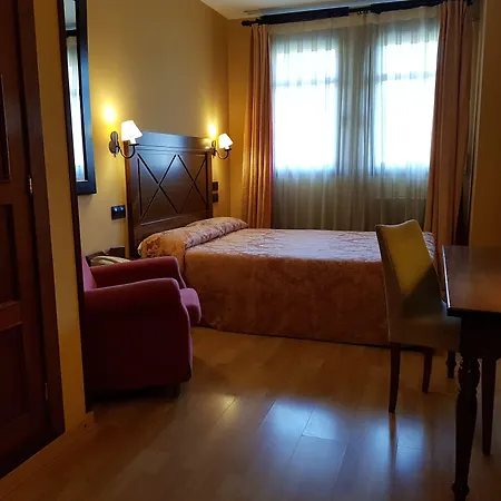 Cotiella Hotel Campo (Huesca)