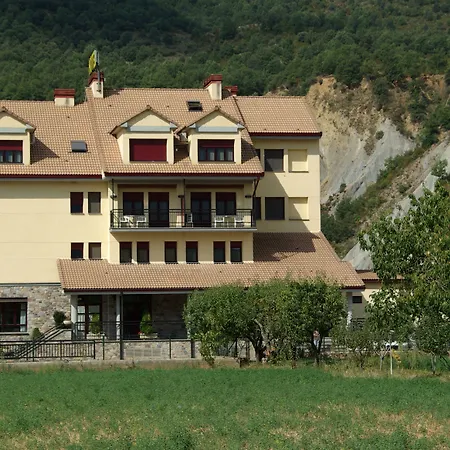 Cotiella Hotel Campo (Huesca)
