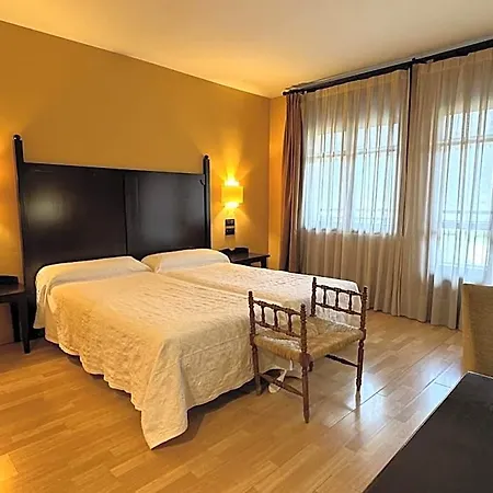 Cotiella Hotel Campo (Huesca)