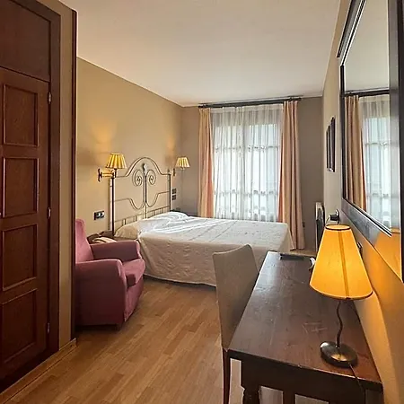 Hotel Cotiella Campo (Huesca)