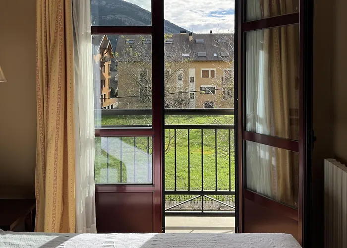 Cotiella Hotel Campo (Huesca)