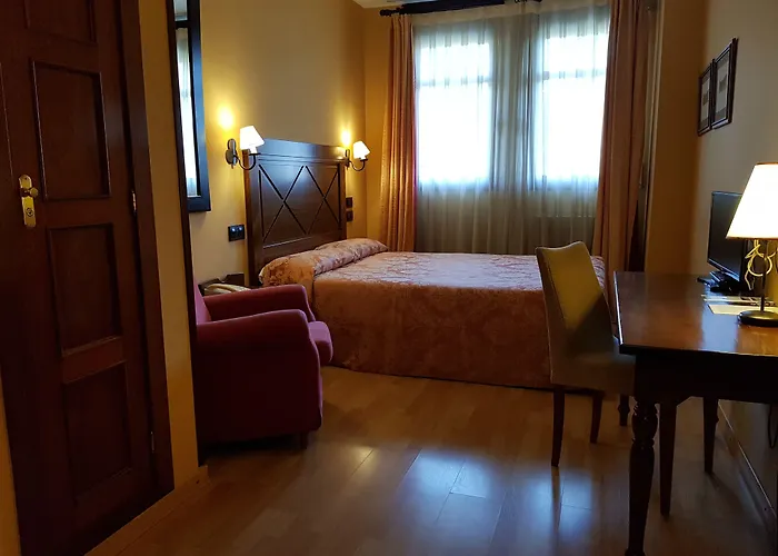 Cotiella Hotel Campo (Huesca)